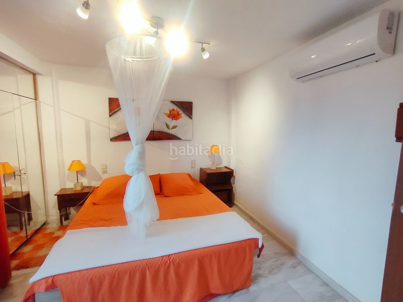 Foto f02a7145-d78a-483d-91c8-9f9a619b2fcf. Chalet with fireplace parking pool in Montroi / Montroy