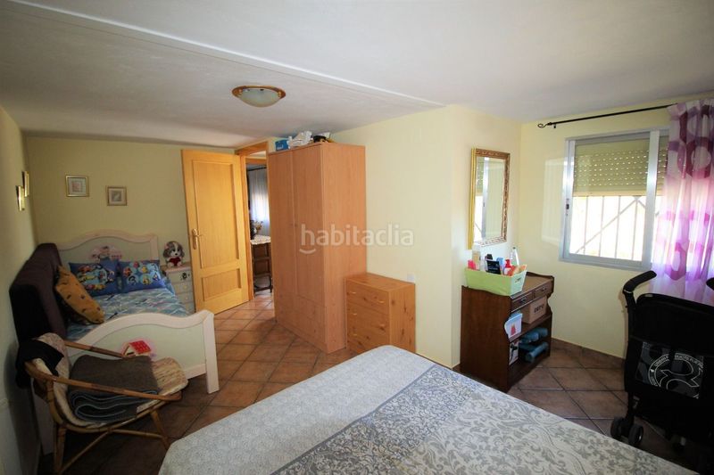 Foto 020f9356-9143-4042-9f1d-39d729ee1e03. Xalet amb xemeneia aparcament piscina a Centro Chiva