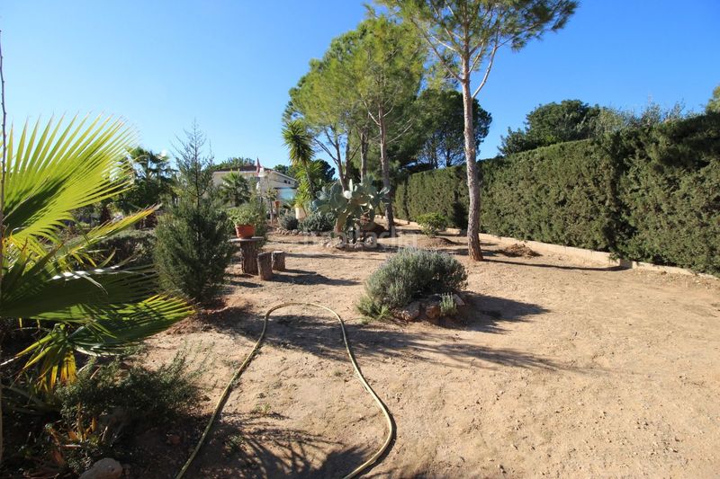 Foto 11a28ad0-f004-40a1-a80a-b855b78fee87. Xalet amb xemeneia aparcament piscina a Centro Chiva