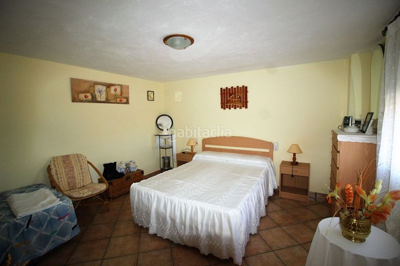 Foto 494265d2-fa0a-4c89-91d7-32ddc9fe74b3. Xalet amb xemeneia aparcament piscina a Centro Chiva