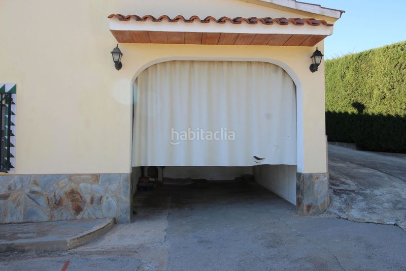 Foto 59a0e5c6-446e-4a9a-89ec-afe46c410224. Xalet amb xemeneia aparcament piscina a Centro Chiva