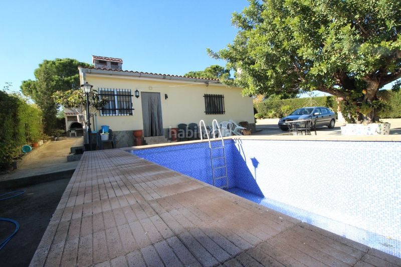 Foto a467ddcc-971d-4dab-99e5-42c3d80fdd70. Xalet amb xemeneia aparcament piscina a Centro Chiva