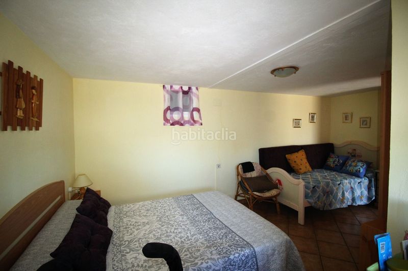 Foto bf940849-c192-4910-a03e-f40b0daeb4c1. Xalet amb xemeneia aparcament piscina a Centro Chiva