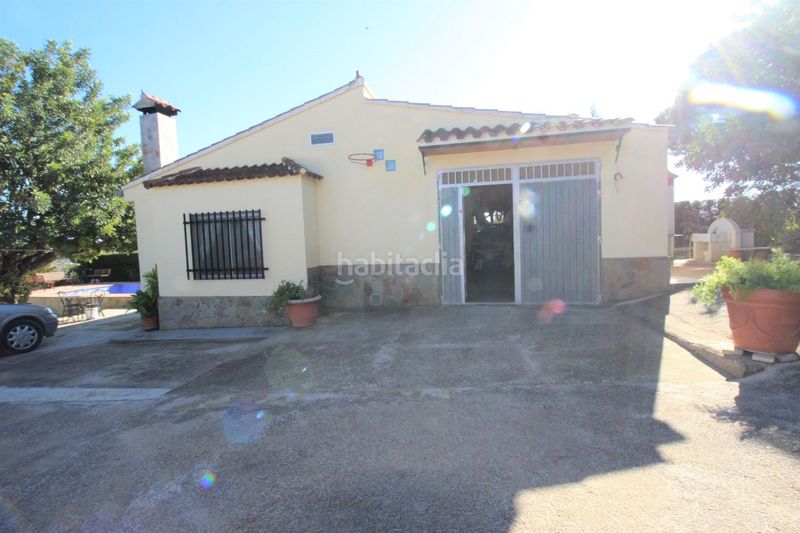 Foto f1a890e9-fc51-49c5-805e-e3064fd1b724. Xalet amb xemeneia aparcament piscina a Centro Chiva
