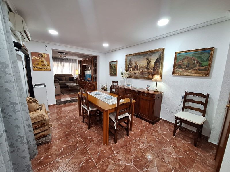 Foto 232bfac7-37aa-4e78-9be9-8dcc54a0fd12. Casa amb xemeneia aparcament a Turís