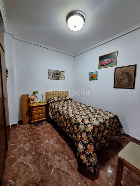 Foto adb5edd0-0fb4-4880-8cea-bdd3e572390f. Casa amb xemeneia aparcament a Turís