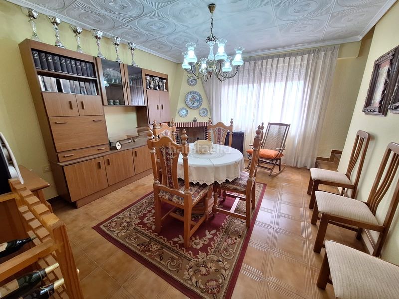 Foto af1d0ebb-b836-45d1-aa0b-077ea2993b12. Casa amb xemeneia aparcament a Turís