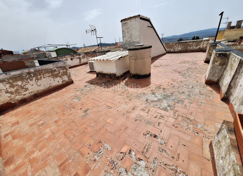 Foto d18fd569-aa0b-4434-a141-fbcb60b8c6ec. Casa amb xemeneia aparcament a Turís