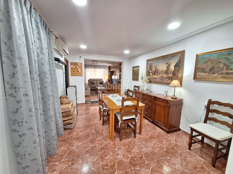 Foto e94cc037-5f3d-4b12-8c88-90508295871f. Casa amb xemeneia aparcament a Turís