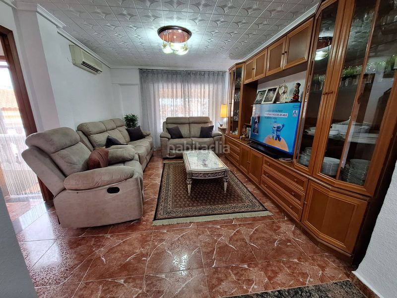 Foto ff1bdce0-d098-45b4-b47e-89b83c3d8bf7. Casa amb xemeneia aparcament a Turís