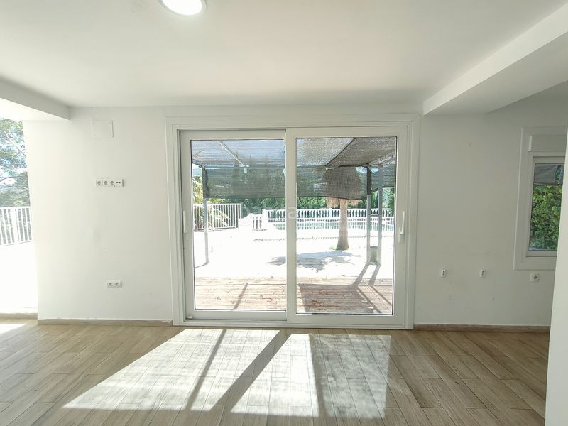 Foto c8b6ef0e-d4bd-4fd4-bf19-b8829c45894c. Chalet en Turís