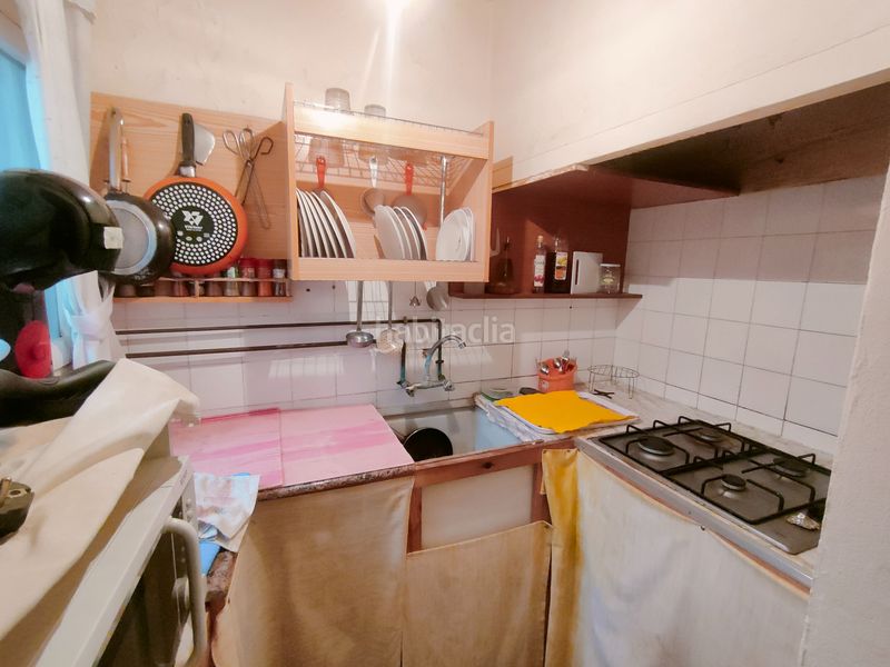 Foto 3fd55cca-0db1-4b53-87cf-bb57e577150e. Casa amb xemeneia a Monserrat