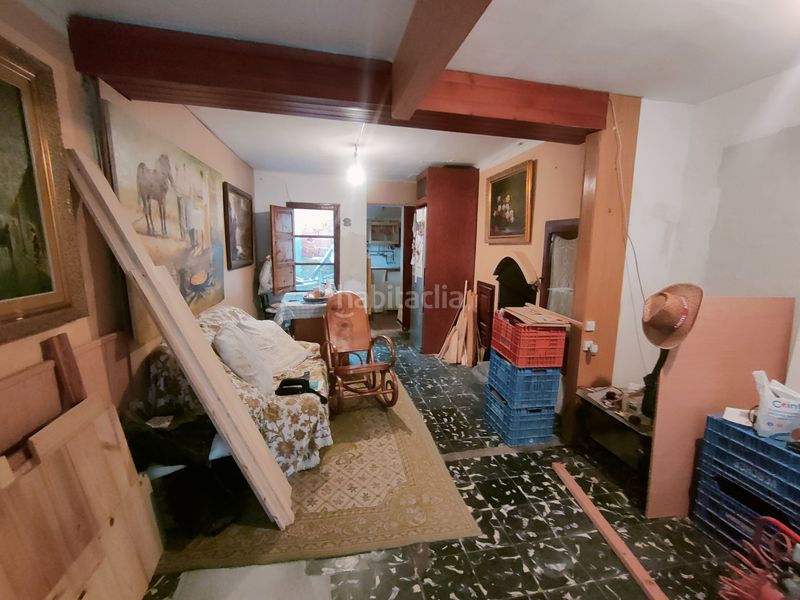 Foto ba9acc64-5bd7-455b-8483-5a65e7110784. Casa amb xemeneia a Monserrat