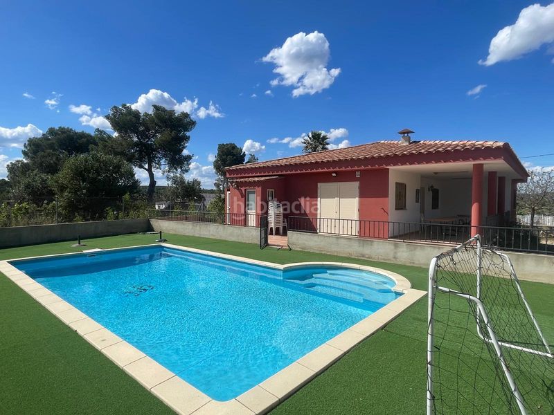 Foto 4f2e3e0f-837f-428a-8308-80f77d2fa316. Chalet en Catadau