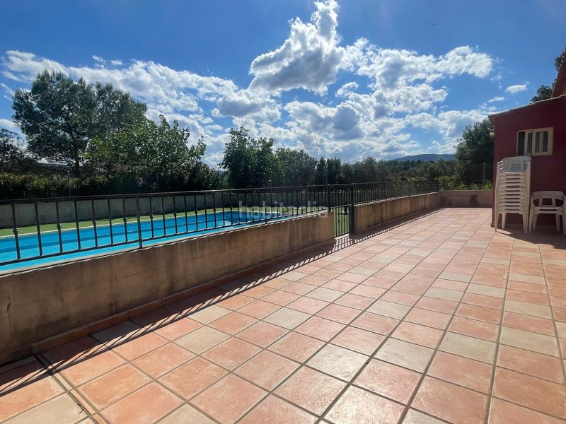 Foto bc0f481a-902e-4bbd-929f-4a1d8482bfa5. Xalet amb piscina a Catadau