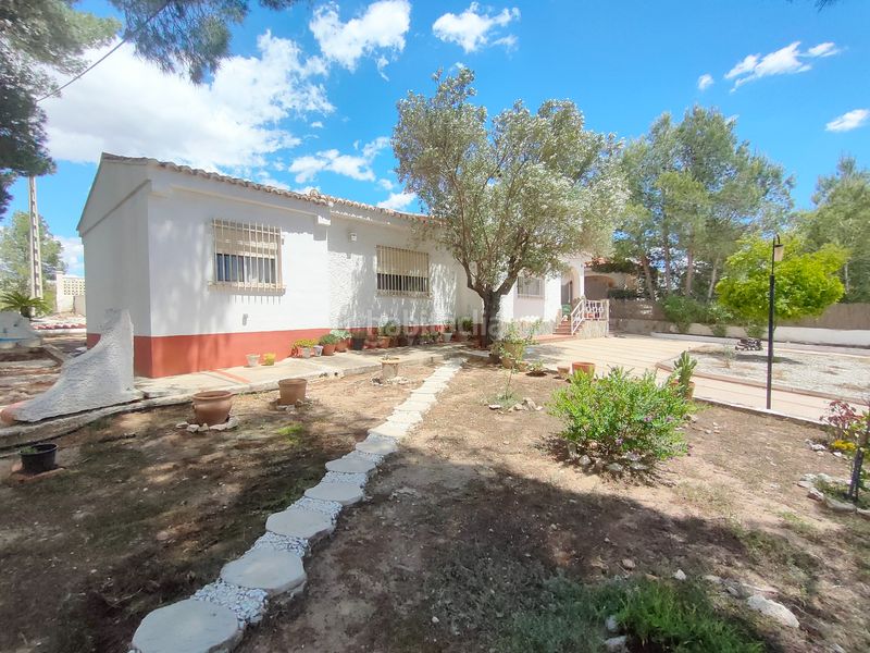 Foto a9de36a8-9895-45a3-905b-3bdce4ce79a3. Xalet amb aparcament piscina a Turís