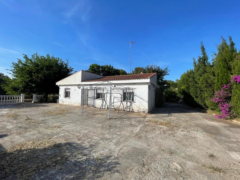 Foto c760d6ef-7216-4d94-9b0b-7ab7df4eef0e. Chalet en Pedralba