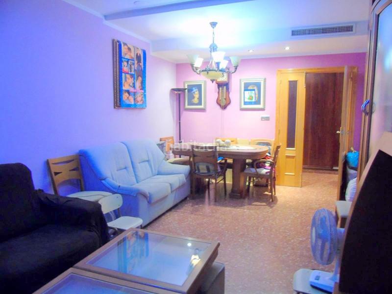 Foto 547d9560-f55e-482f-a8aa-8627b2505b1b. Piso estupendo piso con patio en Canals