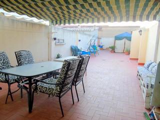 Pis a Canals. Estupendo piso con patio en canals