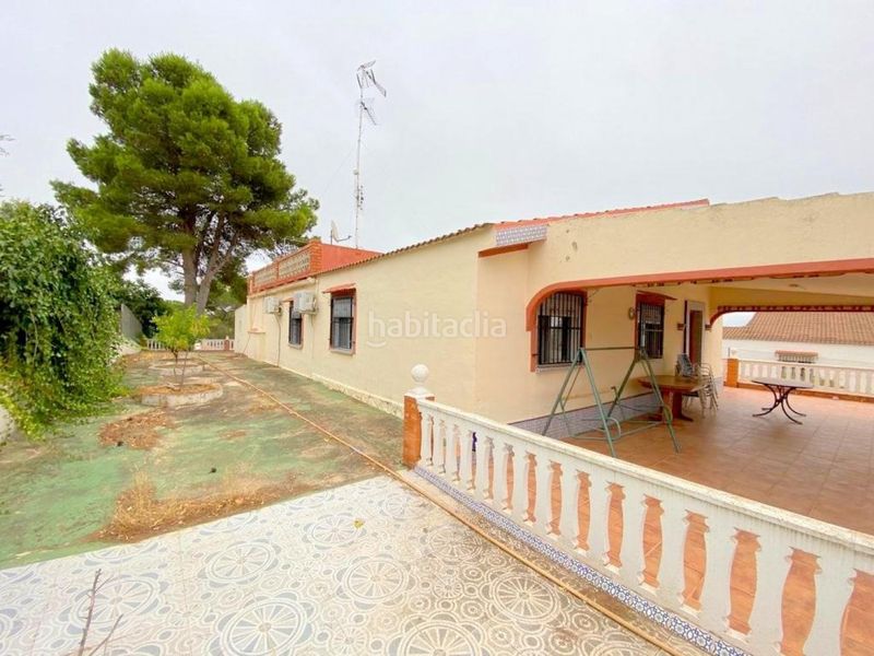 Foto ee2d9a3f-21fe-458c-81e0-c490e5c8c0f9. Xalet amb aparcament piscina a Moixent
