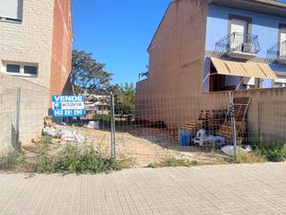 Terreny residencial a Moixent. Solar en venta en mogente