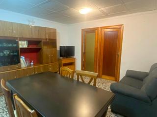 Casa a Moixent. Espaciosa vivienda con garaje y terraza