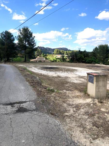 Foto 217f775c-e47a-4c7b-9d30-d4551f2a1f18. Finca rústica a Xàtiva