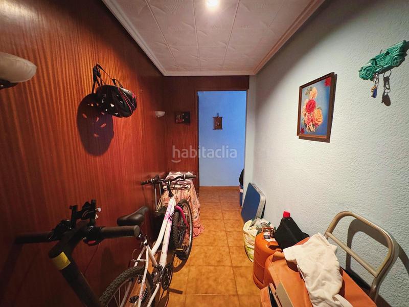 Foto bd18ee51-5d5a-4c98-85c8-41e139d72444. Appartement dans Barrio Benicalap Valencia