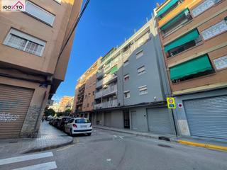Appartement  Carrer de l'assutzena. 100to presenta en exclusiva piso okupado, oportunidad para inver