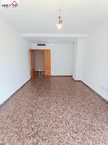 Foto cd317fa2-d4f9-4399-a924-c3ab368a7ba8. Pis amb aparcament a Valterna Paterna