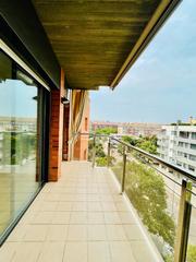 Location Appartement à Eixample Sud-Migdia. De gran formato, espectacular en todos los sentidos