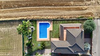 Chalet in Quart. Una home excepcional per a qui busca molt més que una casa.