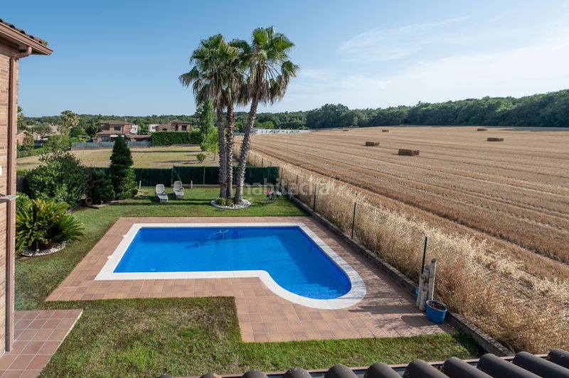 Foto a0b9ae4d-1887-4e4a-b11a-f406e0efdc9f. Xalet amb xemeneia calefacció aparcament piscina a Quart