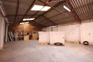 Local Comercial a Riba - roja de Túria. Nave almacén