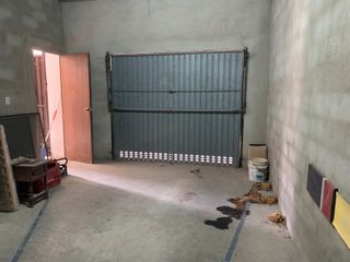 Almacén en Calle de hernán cortés. Almacén
