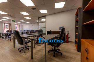 Bureau à Avinguda de pérez galdós 13. Se vende piso de oficinas con plaza de garaje