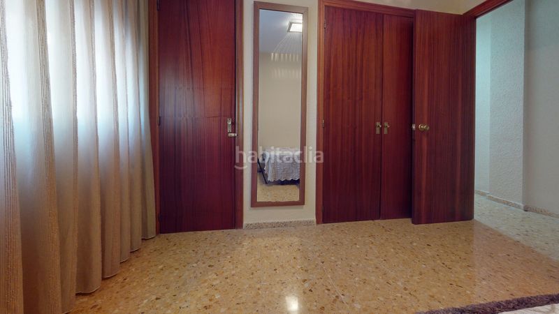 Foto d51e3402-724e-4dc7-87a3-36205196e38a. Pis amb aparcament a Riba - roja de Túria