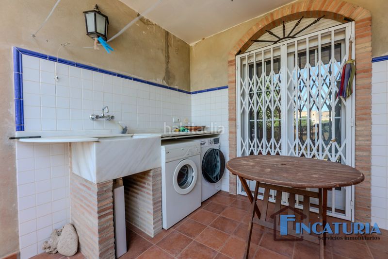 Foto 0a15d9ee-5914-452e-97fb-014b2b840751. Casa amb calefacció aparcament a Riba - roja de Túria