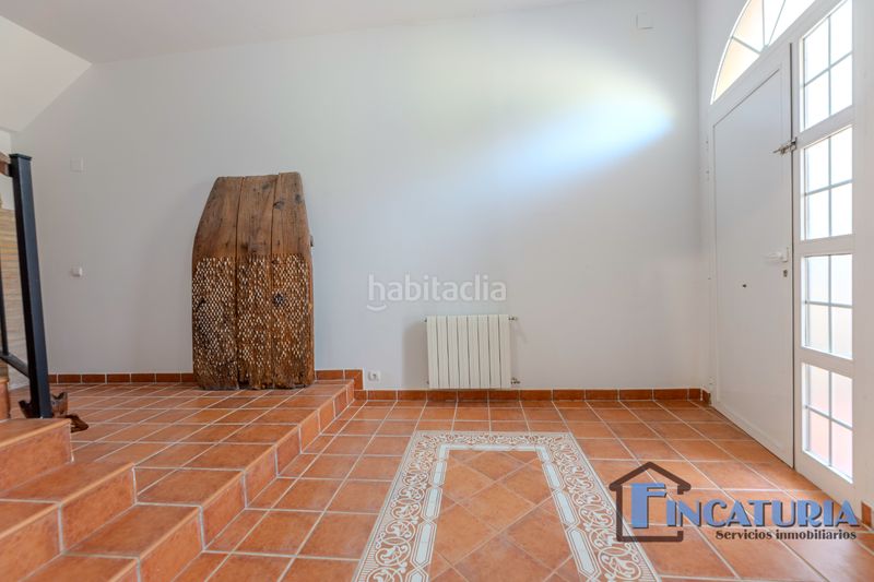 Foto 0ba34435-6445-4f46-891a-832a6500970f. Casa amb calefacció aparcament a Riba - roja de Túria