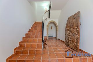 Maison à Riba - roja de Túria. Preciosa casa de pueblo esquinera .
