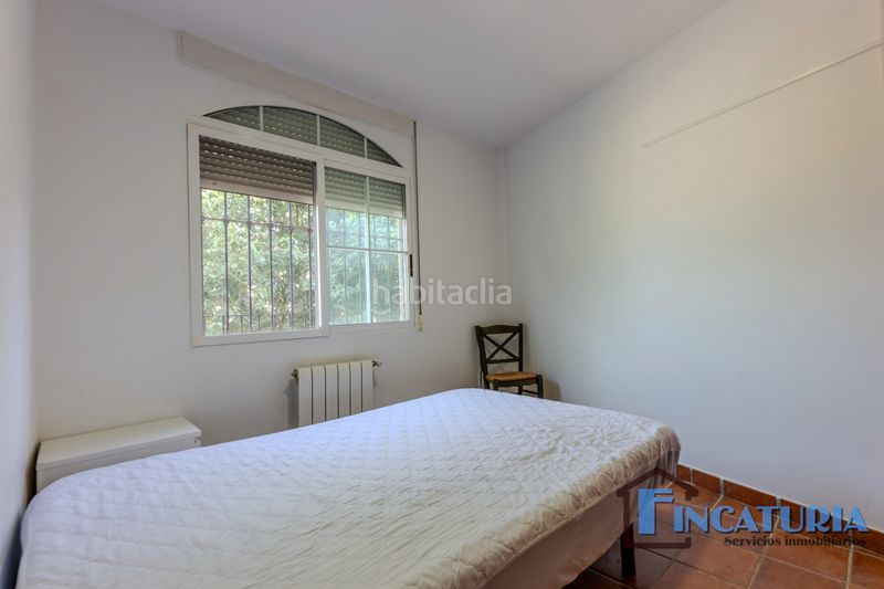 Foto d8079524-4607-4535-a4df-7f1295185375. Casa amb calefacció aparcament a Riba - roja de Túria