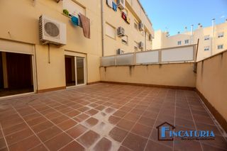 Appartamento in Riba - roja de Túria. Piso con terraza , garaje y trastero