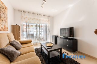Appartamento  Carrer de pedralba 73. Piso de 2 dormitorios con balcón terraza  y garaje incluido