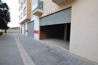 Local Comercial a Parque de la Bombilla. Local comercial de 90 m2, zona de mura, cerca del centro