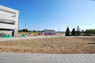 Terreny residencial a Parque de la Bombilla. Fantastico solar esquinero zona alpelich