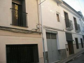Mas à Casco Antiguo. Casa de pueblo de 230 m2 a dos calles, para rehabilitar