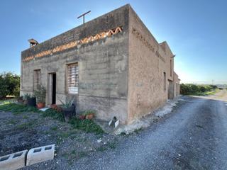 Xalet a El Alborgí. Interesante casita de campo a un paso de la ciudad
