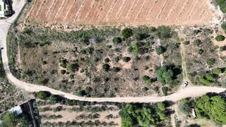 Fondo rustico in Urbanizaciones. Conjunto de 3 parcelas rústicas en liria con derecho a agua de r