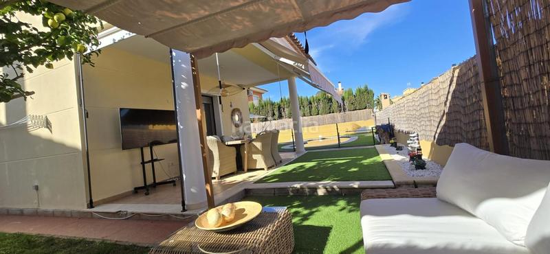 Foto 8de2f88f-efe3-402a-b739-7b79c866f730. Chalet avec chauffage parking piscine dans Urbanizaciones Llíria