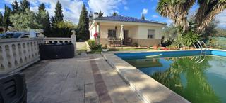 Xalet a Urbanizaciones. Chalet con gran parcela en lliria